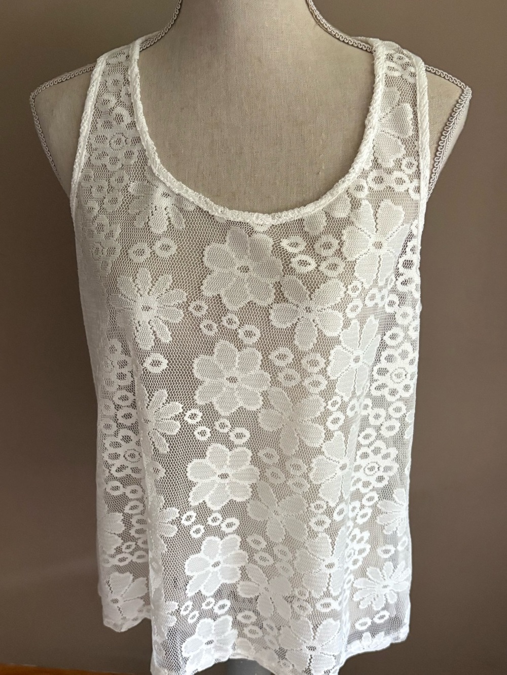 Retro Doll Cream Floral Lace Tank Top - Women's Sleeveless Layering Tee